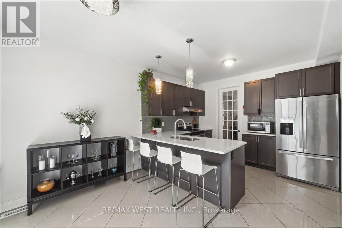 75 Morrison Avenue, New Tecumseth, Ontario  L9R 0R4 - Photo 14 - N12976634