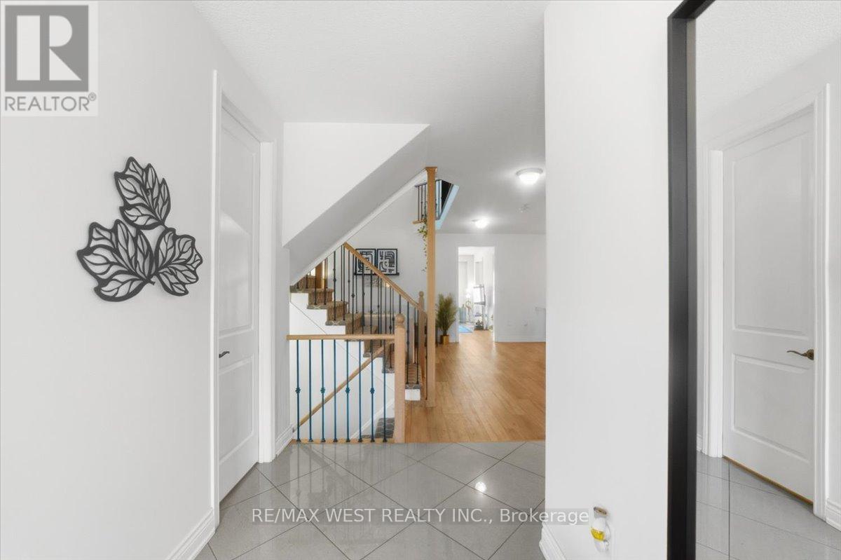 75 Morrison Avenue, New Tecumseth, Ontario  L9R 0R4 - Photo 19 - N12976634