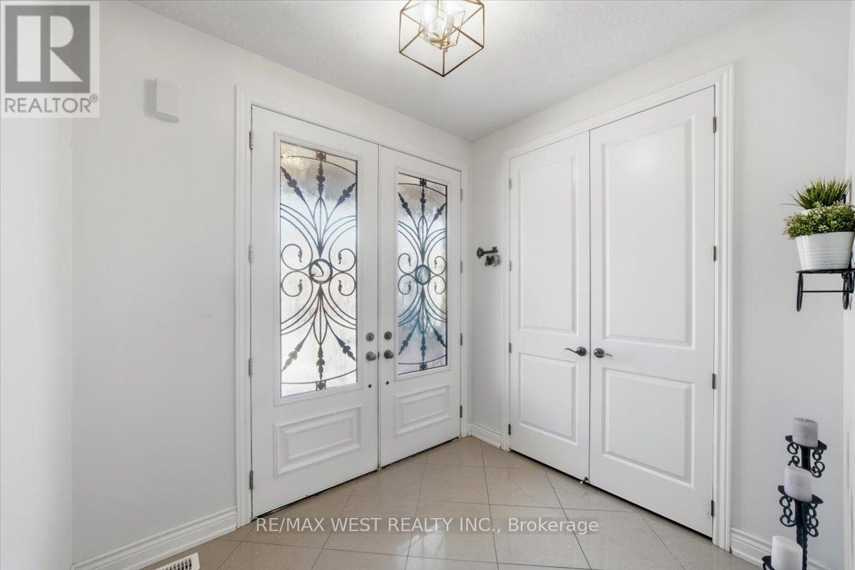 75 Morrison Avenue, New Tecumseth, Ontario  L9R 0R4 - Photo 3 - N12976634