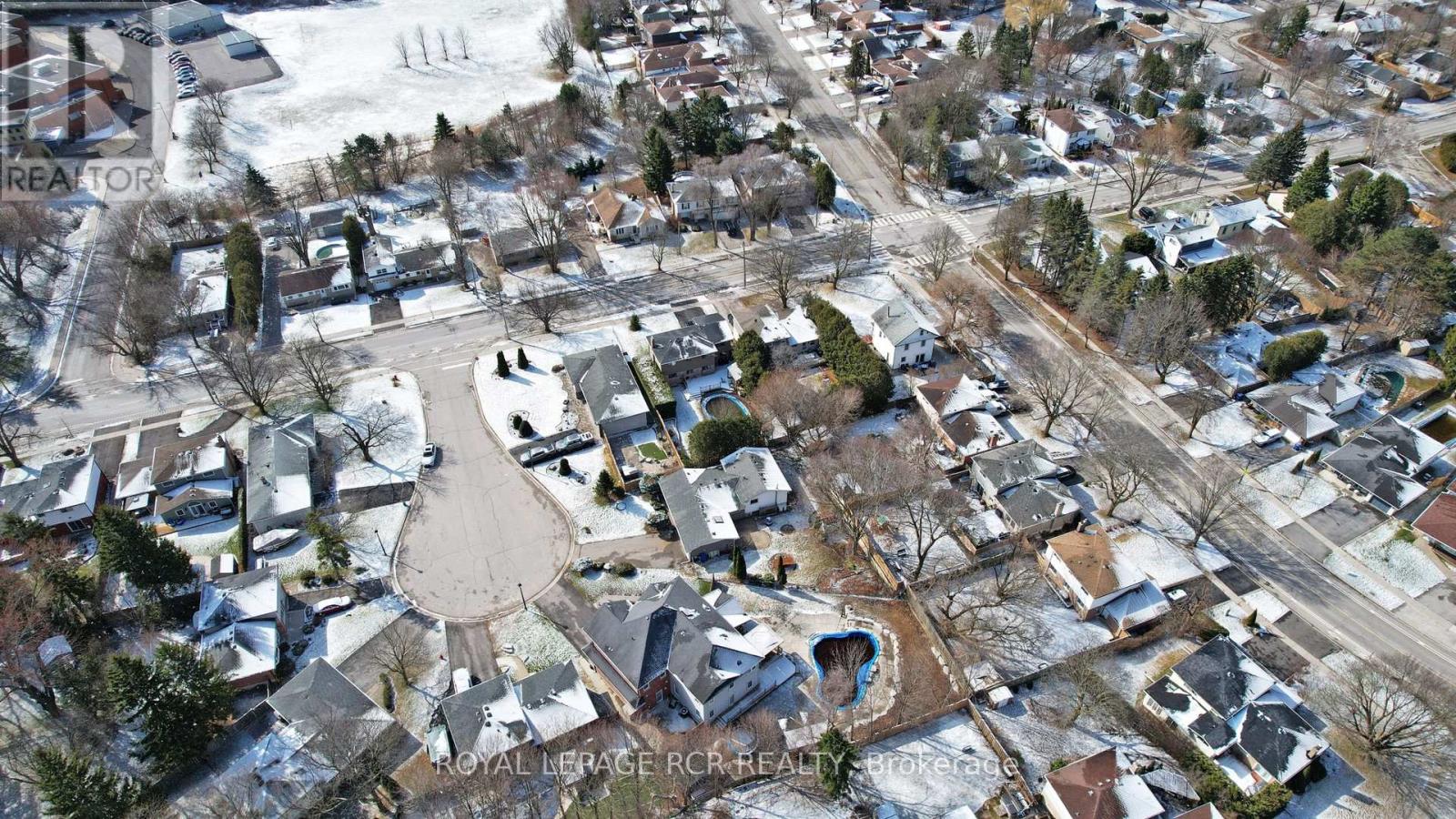 827 Legge Court, Newmarket, Ontario  L3Y 3J1 - Photo 35 - N12976762