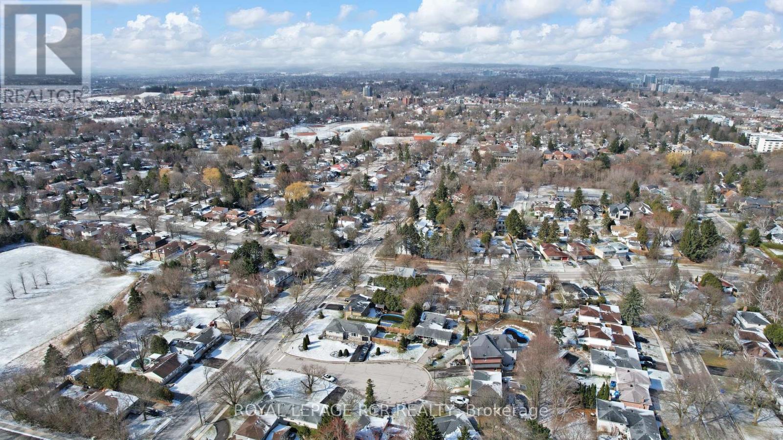 827 Legge Court, Newmarket, Ontario  L3Y 3J1 - Photo 49 - N12976762