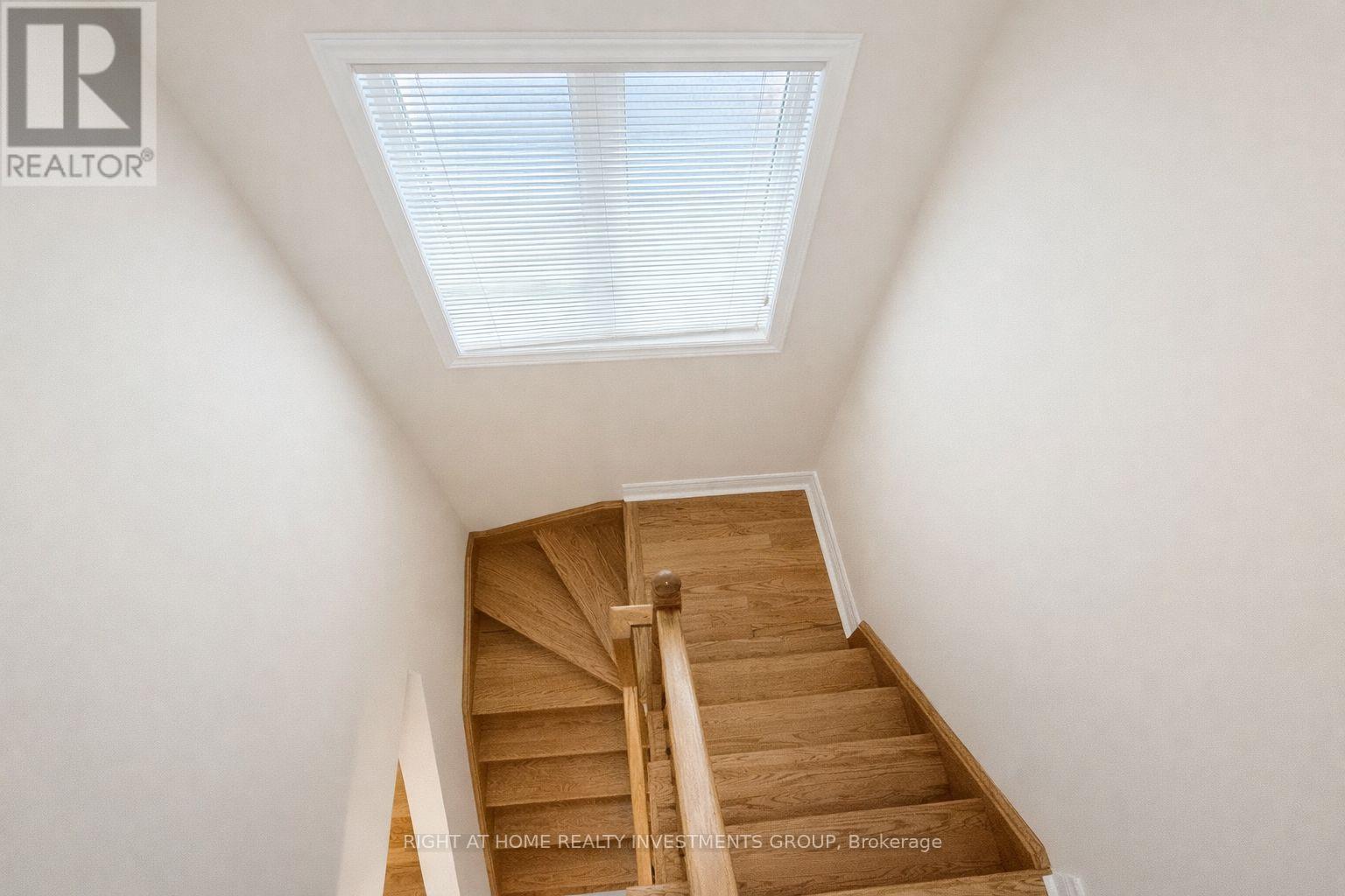 3 Herefordshire Crescent, East Gwillimbury, Ontario  L9N 0B7 - Photo 11 - N12976772