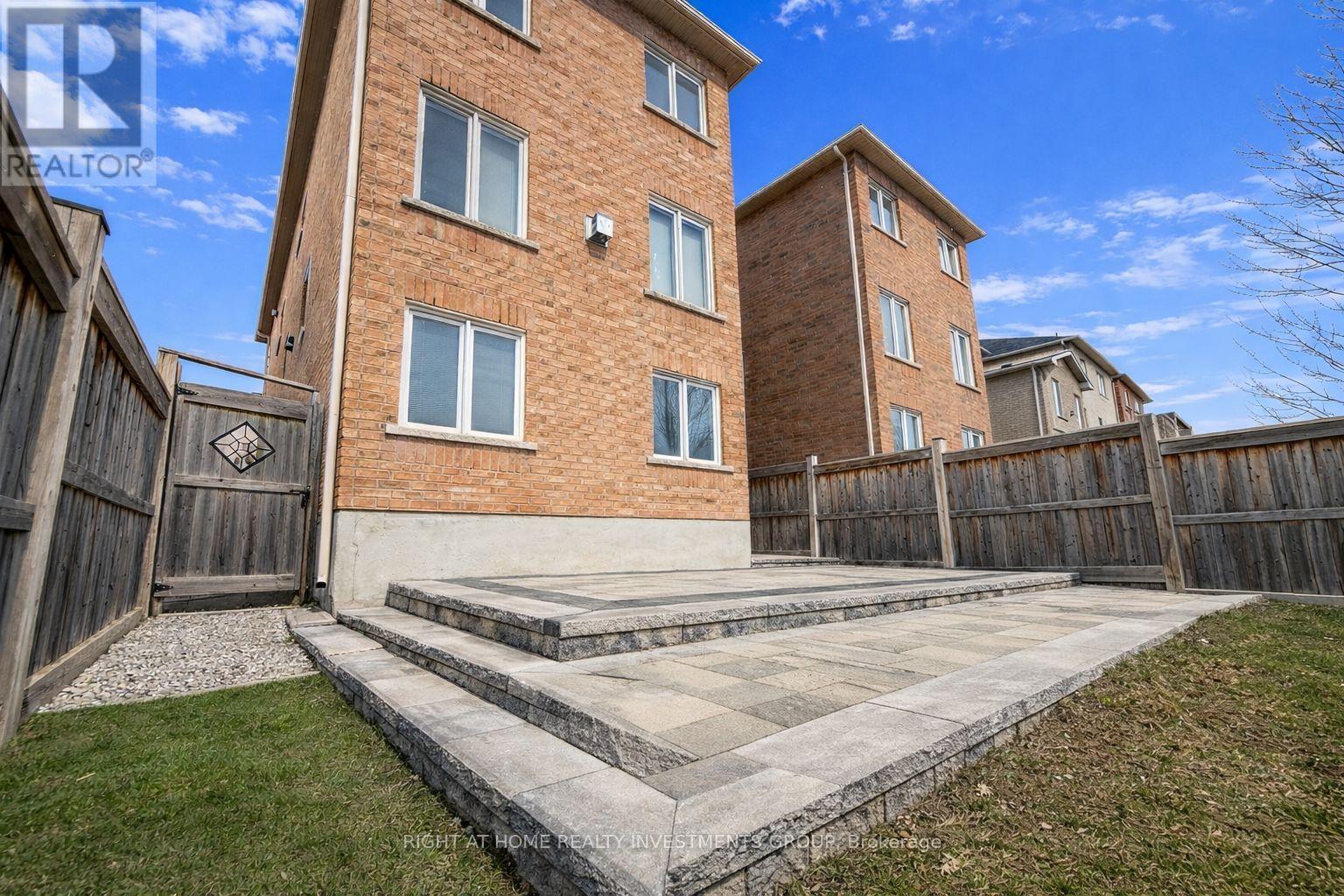 3 Herefordshire Crescent, East Gwillimbury, Ontario  L9N 0B7 - Photo 26 - N12976772