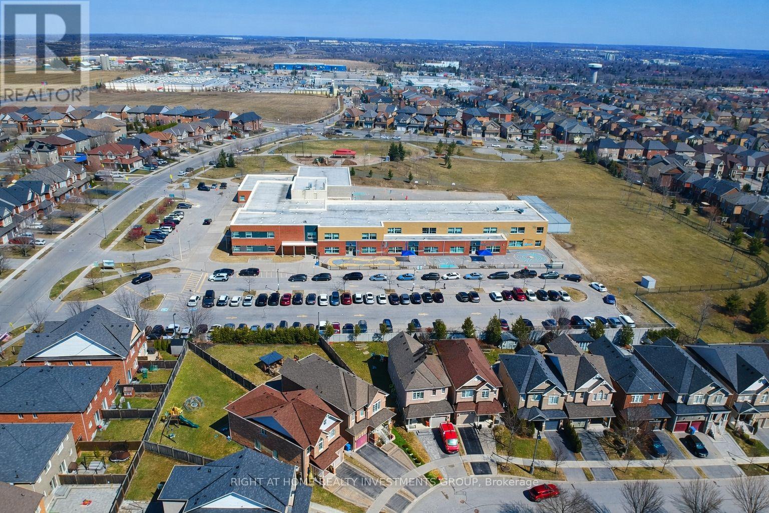 3 Herefordshire Crescent, East Gwillimbury, Ontario  L9N 0B7 - Photo 29 - N12976772