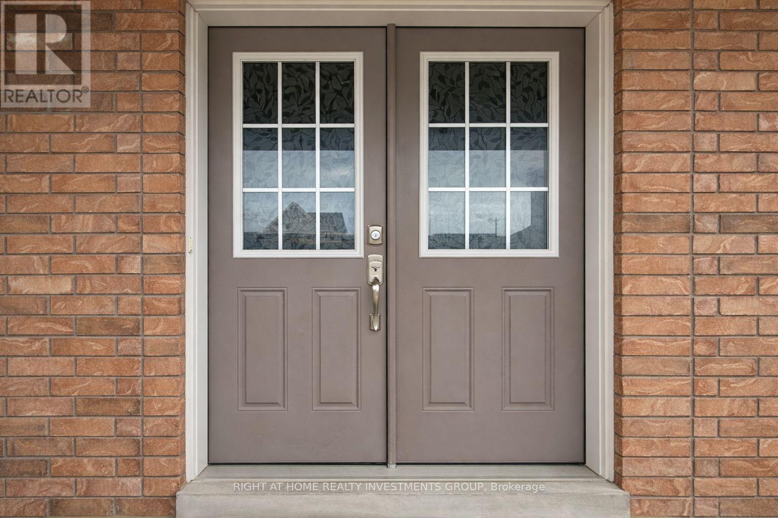 3 Herefordshire Crescent, East Gwillimbury, Ontario  L9N 0B7 - Photo 3 - N12976772