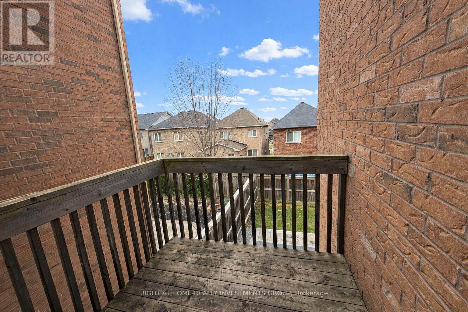 3 Herefordshire Crescent, East Gwillimbury, Ontario  L9N 0B7 - Photo 9 - N12976772