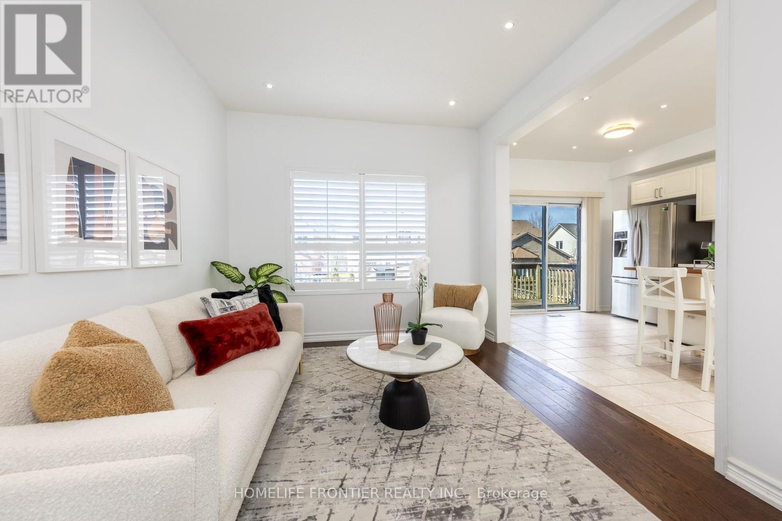 102 Antique Drive, Richmond Hill, Ontario  L4E 4G3 - Photo 11 - N12976784