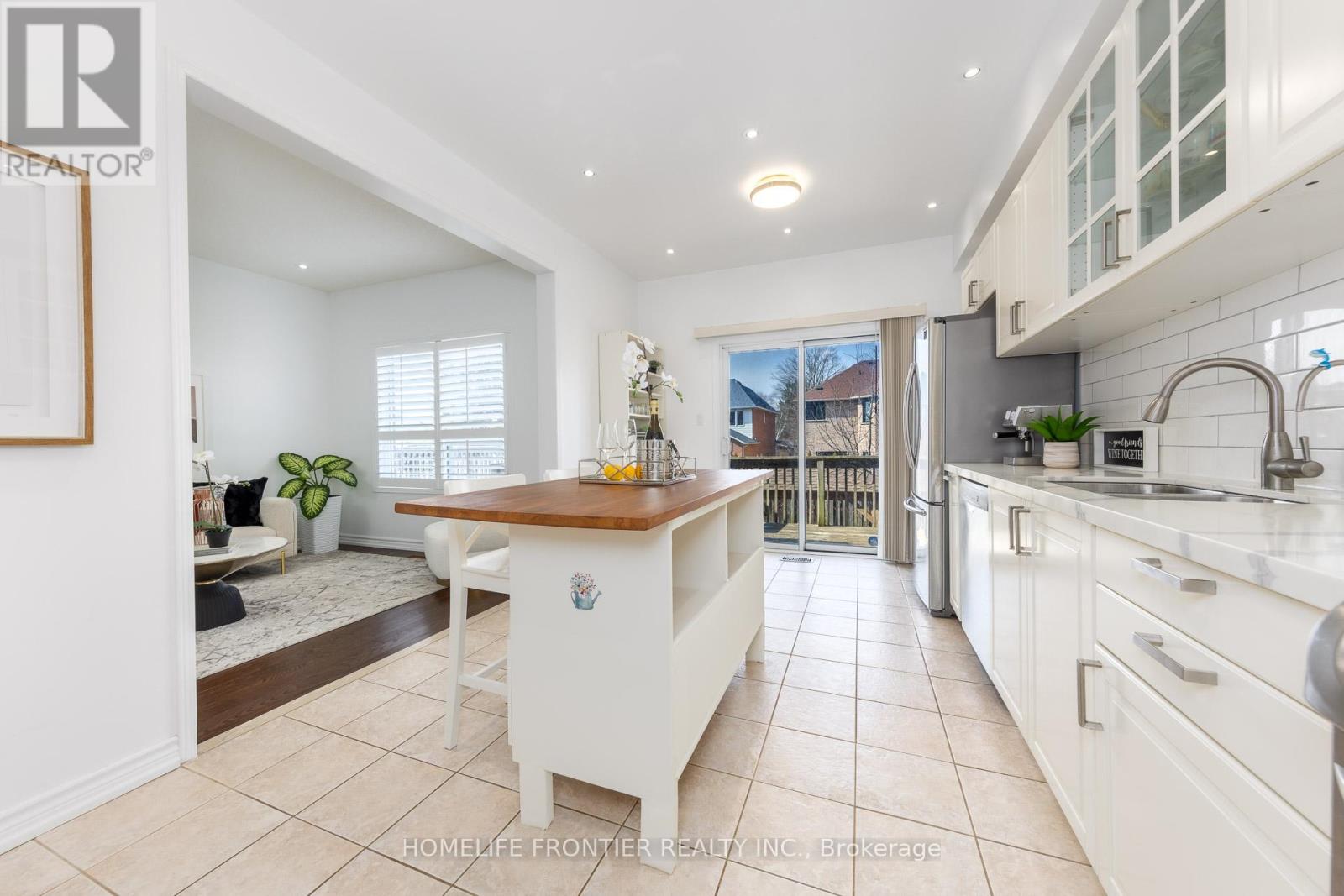 102 Antique Drive, Richmond Hill, Ontario  L4E 4G3 - Photo 18 - N12976784