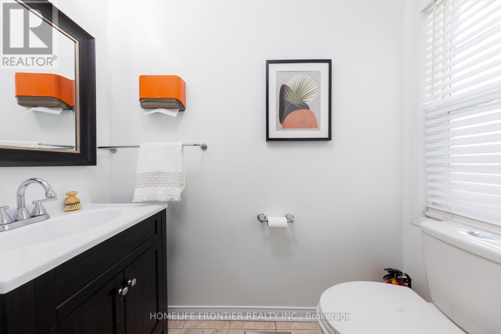 102 Antique Drive, Richmond Hill, Ontario  L4E 4G3 - Photo 19 - N12976784