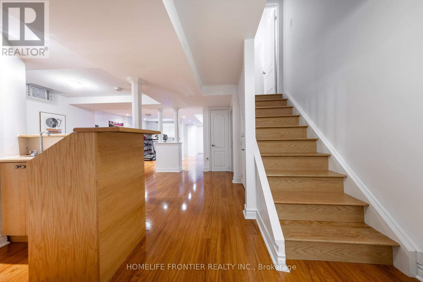 102 Antique Drive, Richmond Hill, Ontario  L4E 4G3 - Photo 32 - N12976784