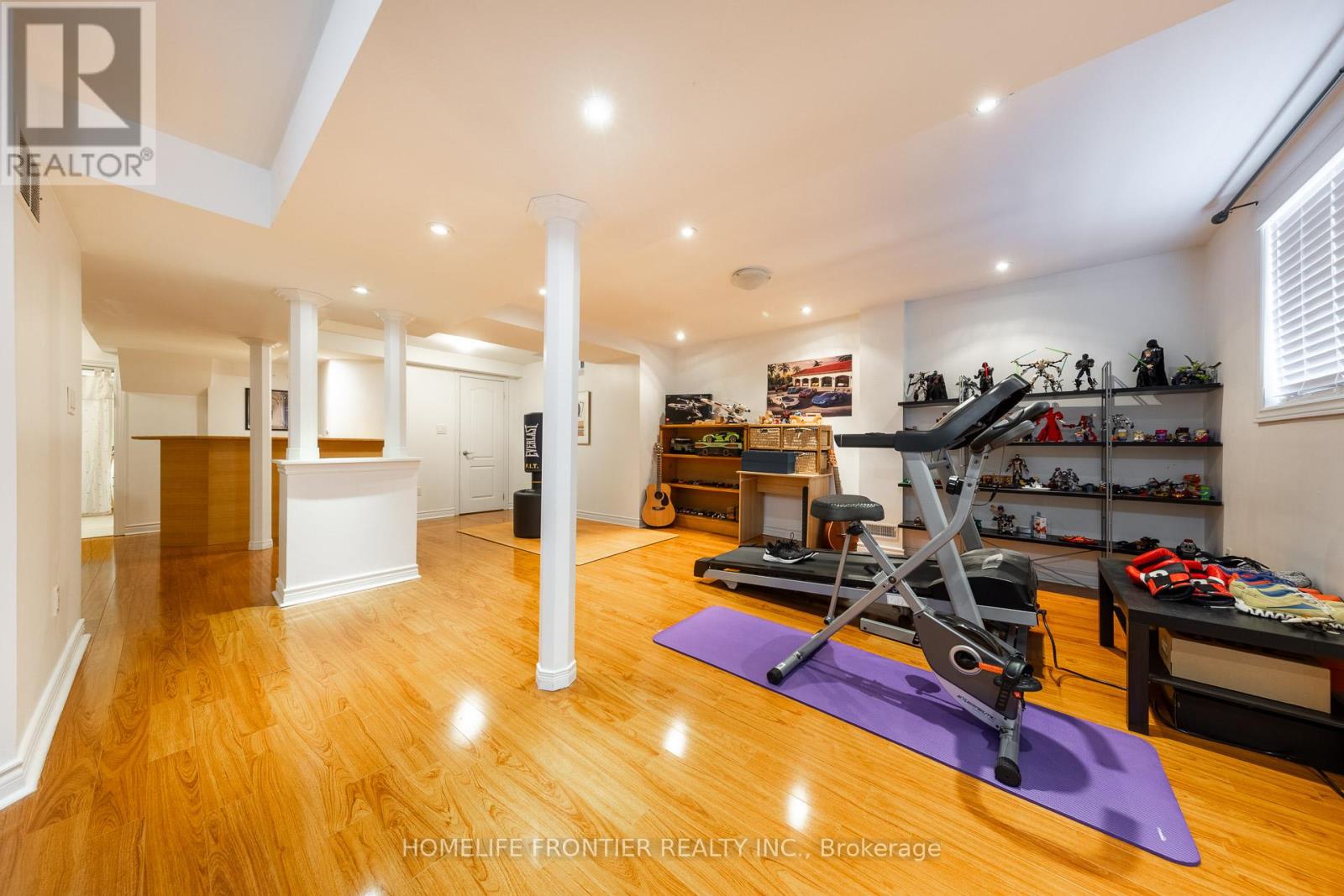 102 Antique Drive, Richmond Hill, Ontario  L4E 4G3 - Photo 35 - N12976784