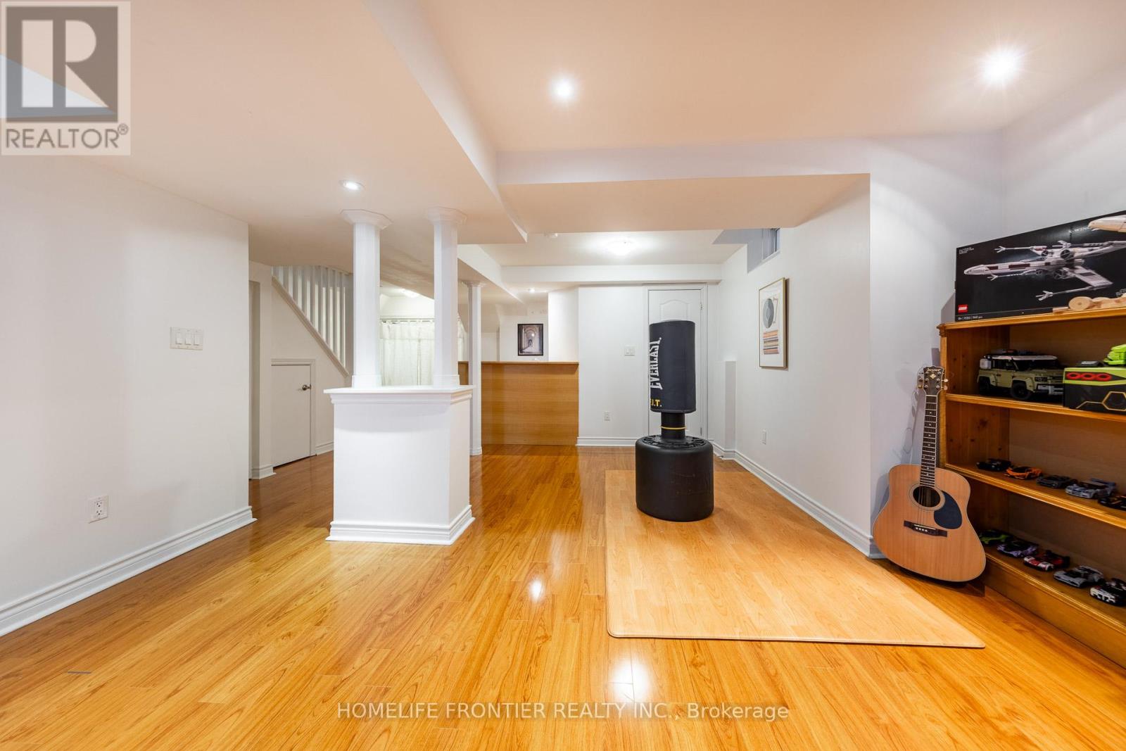 102 Antique Drive, Richmond Hill, Ontario  L4E 4G3 - Photo 36 - N12976784