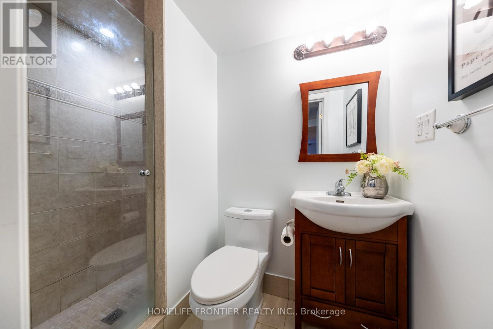 102 Antique Drive, Richmond Hill, Ontario  L4E 4G3 - Photo 38 - N12976784