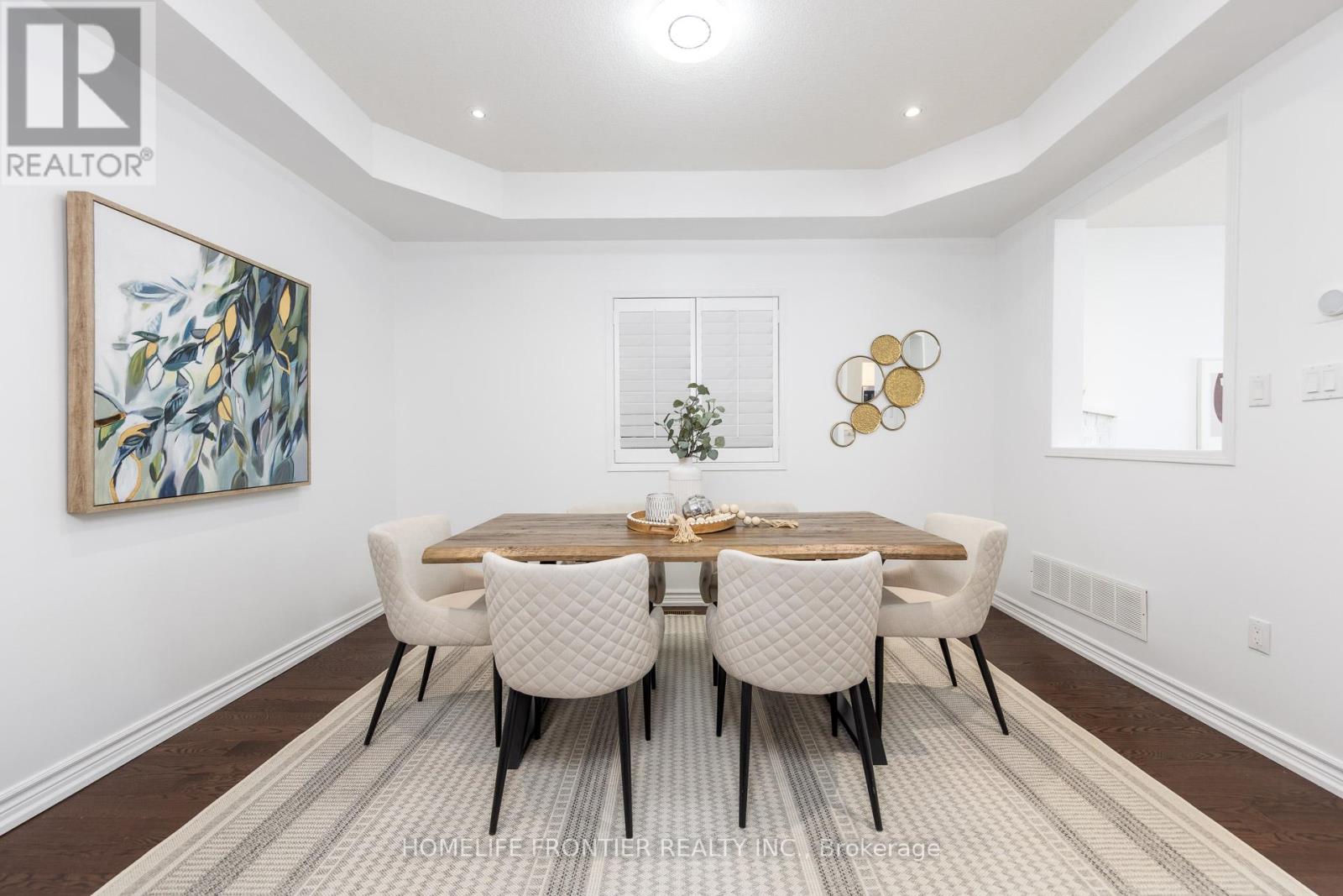 102 Antique Drive, Richmond Hill, Ontario  L4E 4G3 - Photo 7 - N12976784