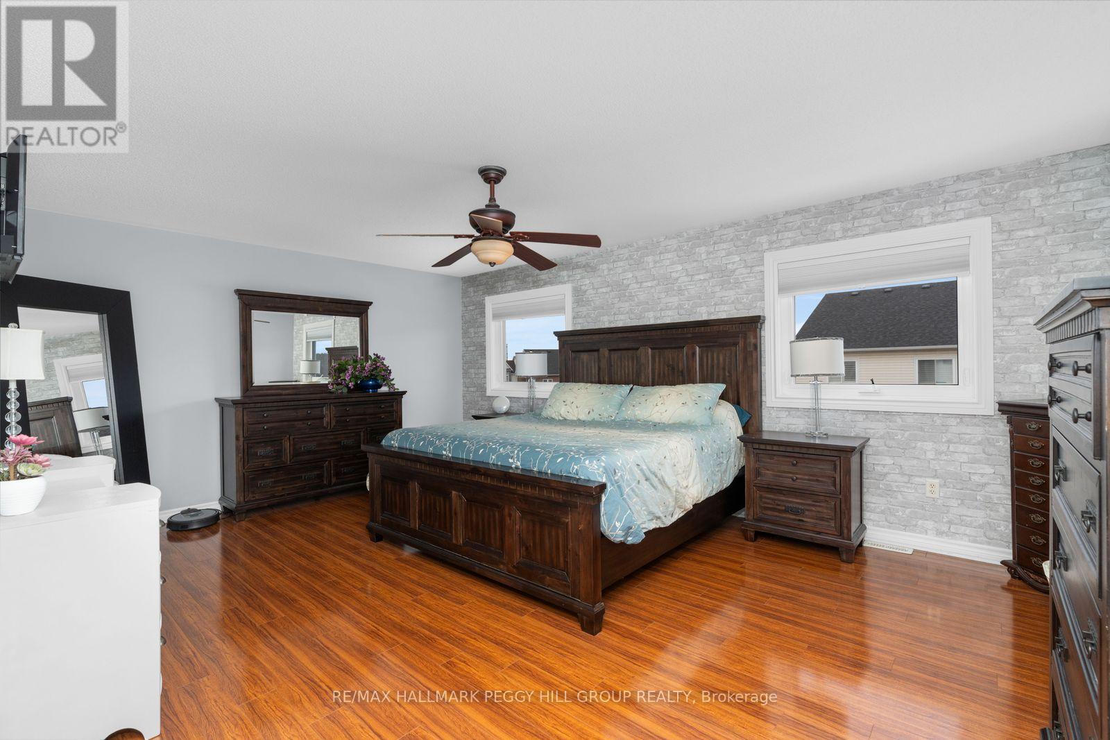 20 The Queensway, Barrie (Innis-Shore), Ontario  L4M 7H6 - Photo 12 - S12976742