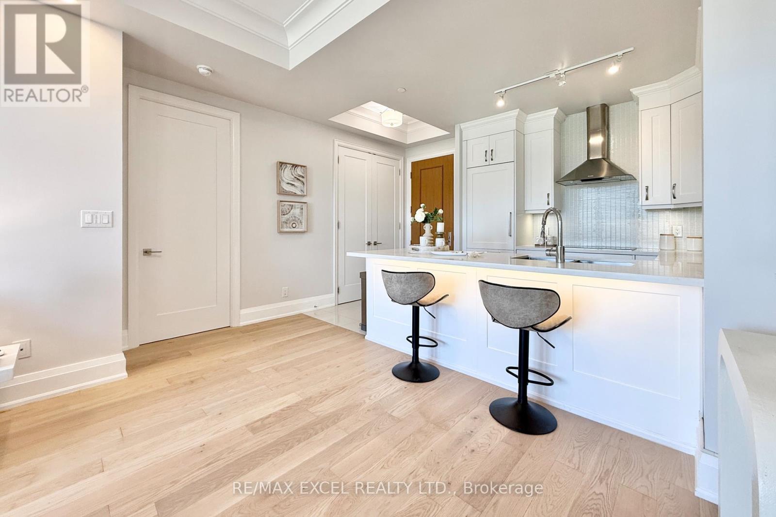 208 - 9 Stollery Pond Crescent, Markham, Ontario  L6C 1K4 - Photo 12 - N12974632