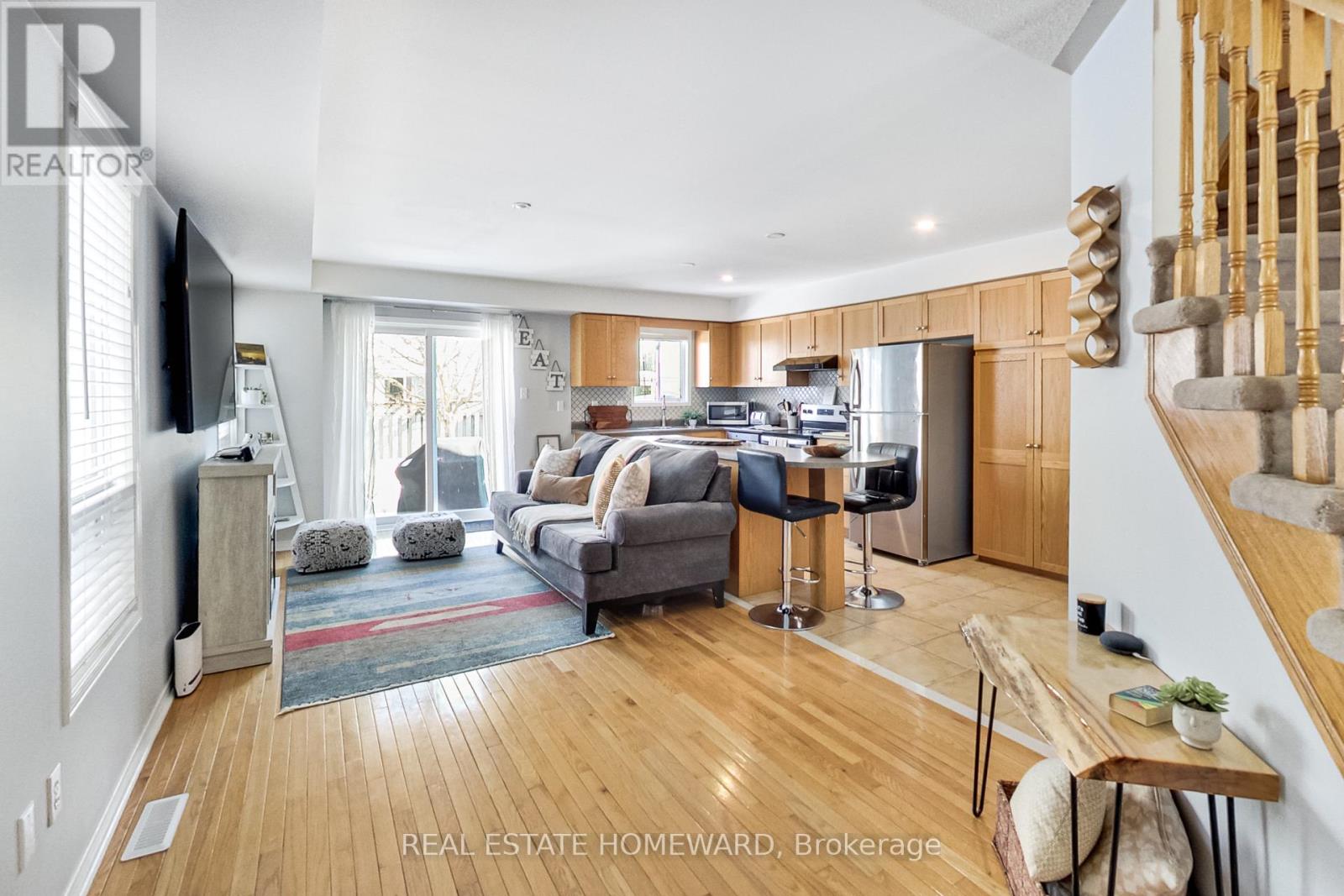 53 Bradley Drive, Halton Hills, Ontario  L7G 6B6 - Photo 2 - W12796510