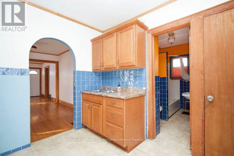 65 Gladstone Avenue, Oshawa, Ontario  L1J 4E4 - Photo 8 - E12976868