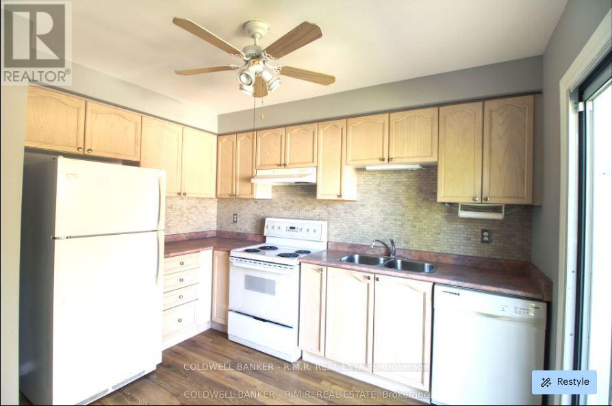 1590 Edenwood Court, Oshawa, Ontario  L1G 7Y6 - Photo 6 - E12977076