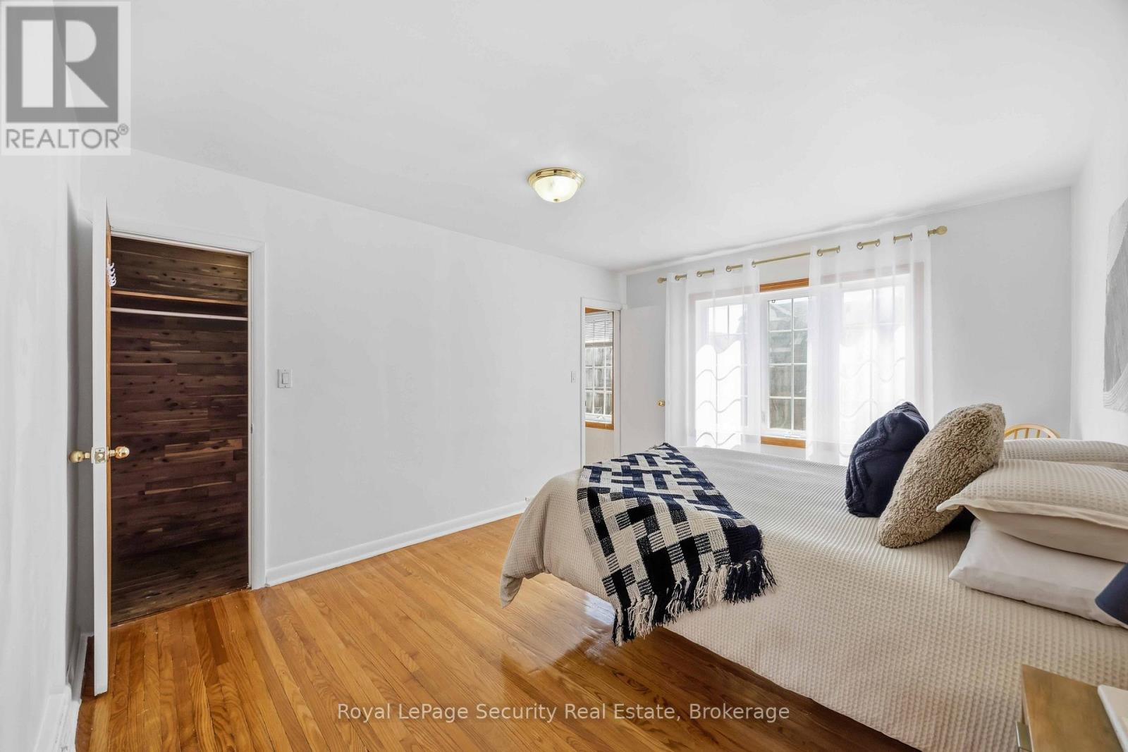 22 Millicent Street, Toronto, Ontario  M6H 1W4 - Photo 20 - W12976584