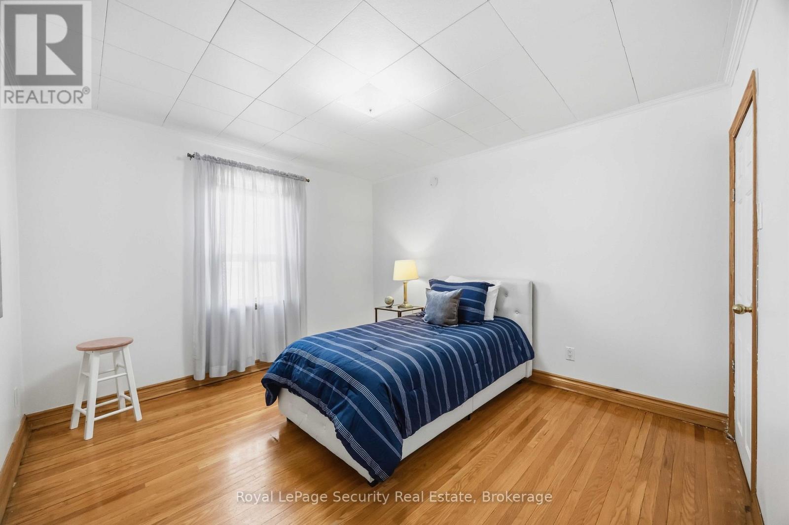 22 Millicent Street, Toronto, Ontario  M6H 1W4 - Photo 24 - W12976584