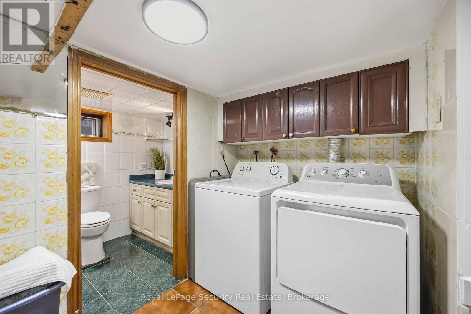 22 Millicent Street, Toronto, Ontario  M6H 1W4 - Photo 41 - W12976584