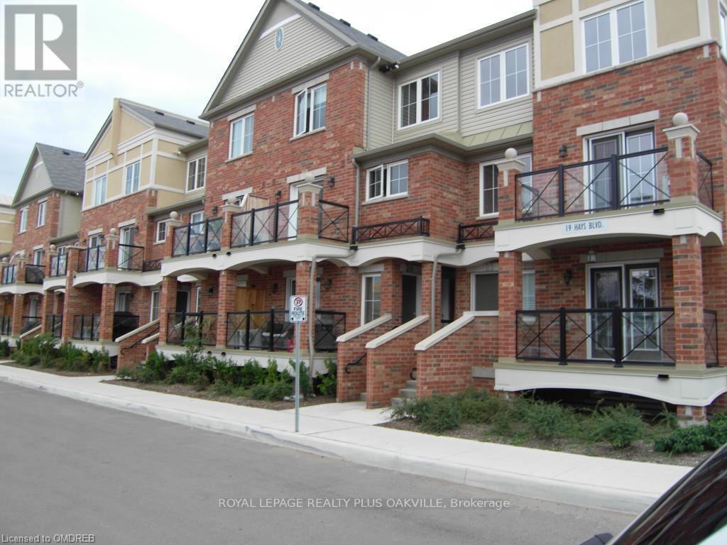 19 - 19 HAYS BOULEVARD, Oakville, Ontario