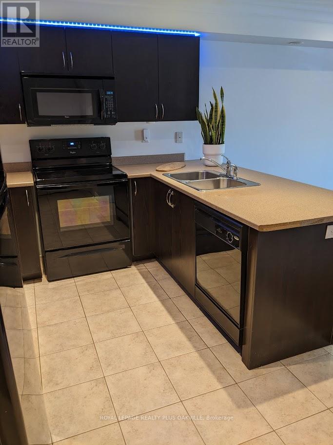 19 - 19 Hays Boulevard, Oakville, Ontario  L6H 0H8 - Photo 10 - W12976610