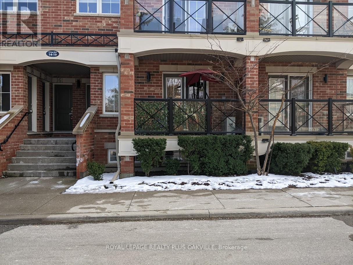 19 - 19 Hays Boulevard, Oakville, Ontario  L6H 0H8 - Photo 2 - W12976610