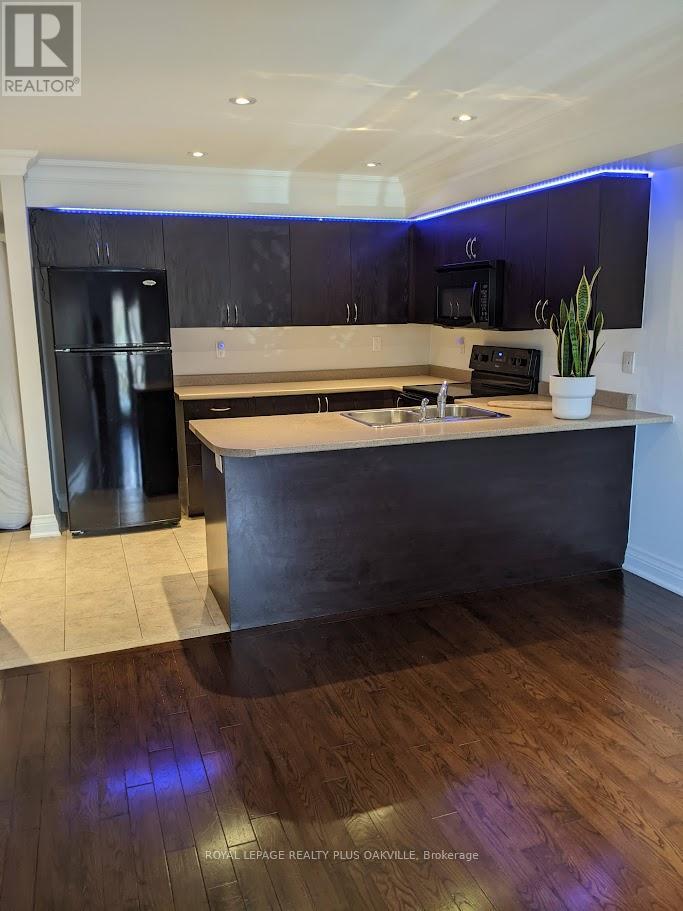 19 - 19 Hays Boulevard, Oakville, Ontario  L6H 0H8 - Photo 9 - W12976610