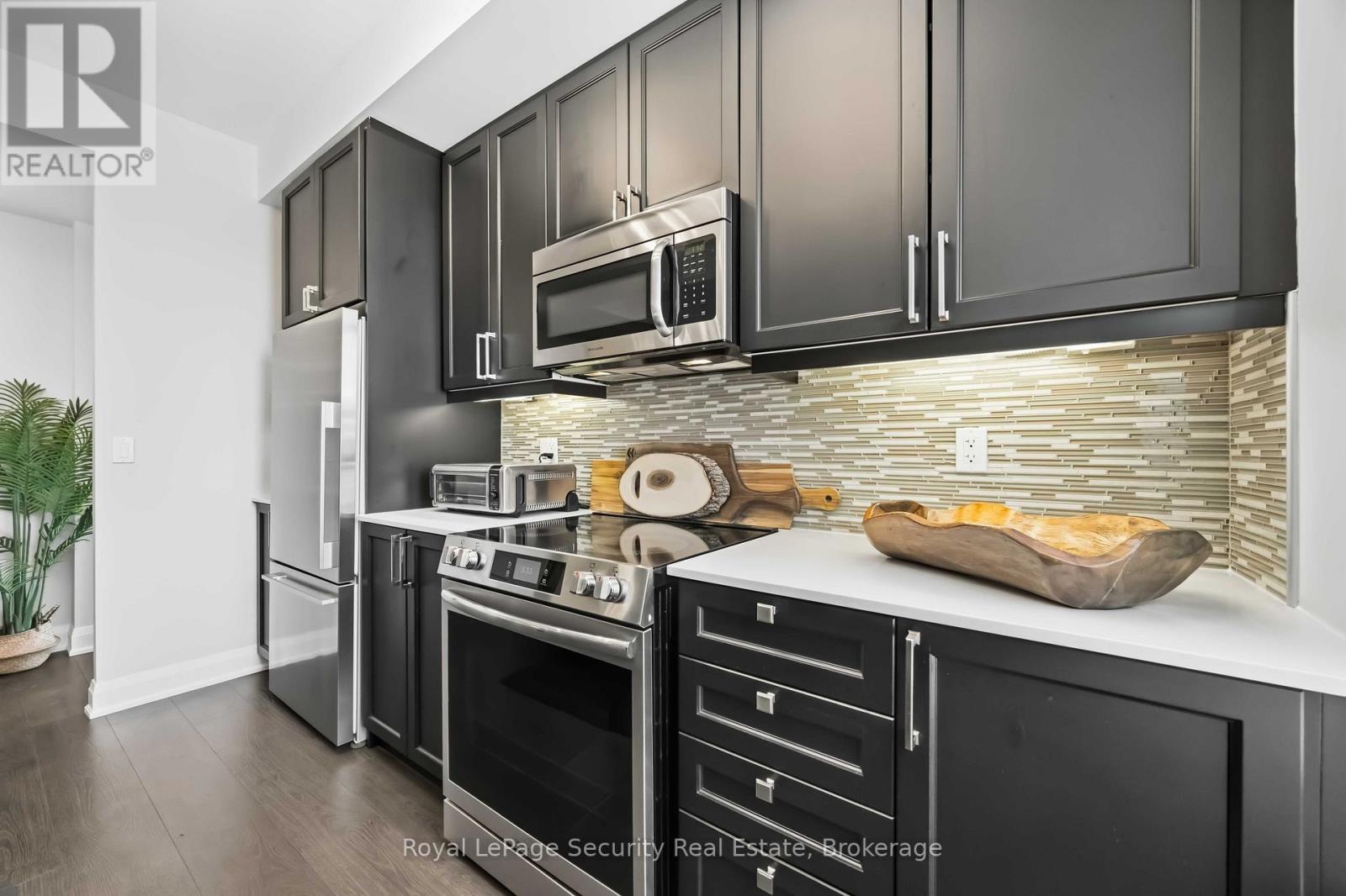 602 - 35 Fontenay Court, Toronto, Ontario  M9A 0C4 - Photo 25 - W12976612