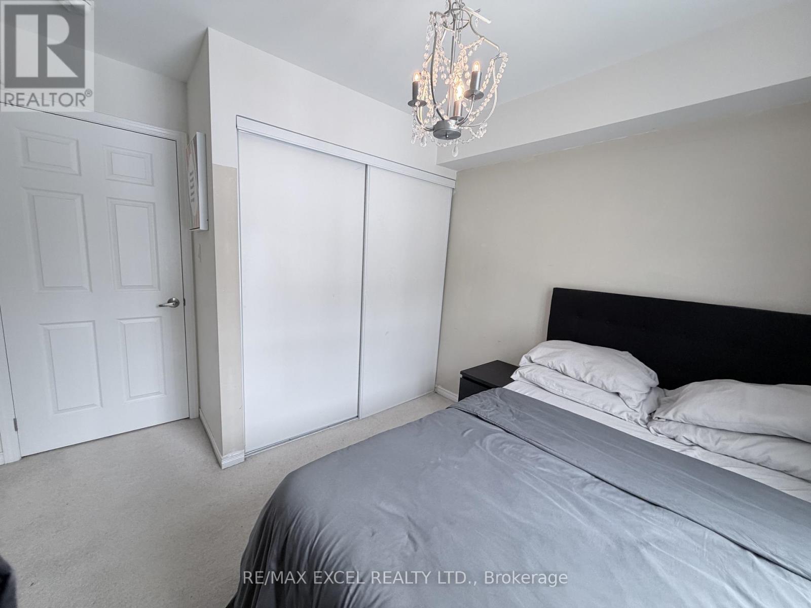 86 - 15 Applewood Lane, Toronto, Ontario  M9C 0C1 - Photo 2 - W12976618