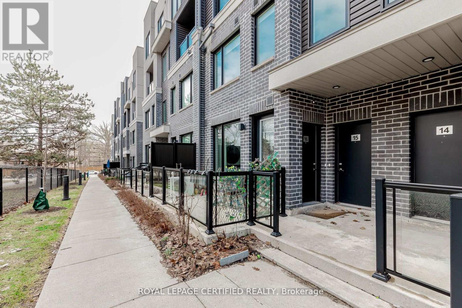 16 - 3483 Widdecombe Way, Mississauga, Ontario  L5L 0B8 - Photo 3 - W12976664