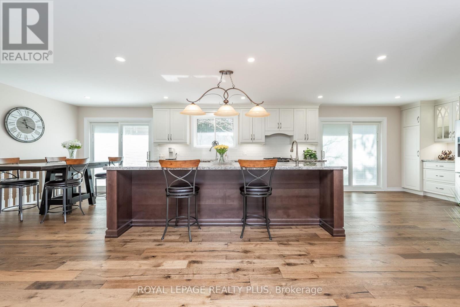 26 Larry Street, Caledon, Ontario  L7C 1K8 - Photo 10 - W12976666