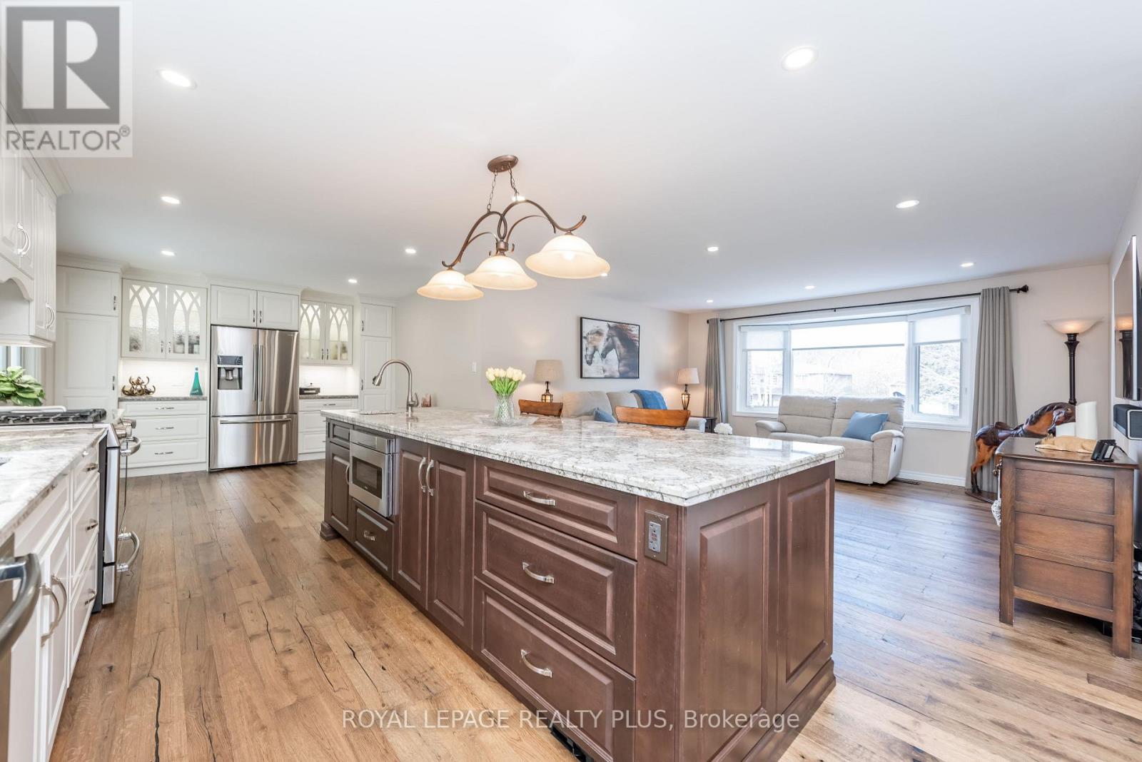 26 Larry Street, Caledon, Ontario  L7C 1K8 - Photo 14 - W12976666