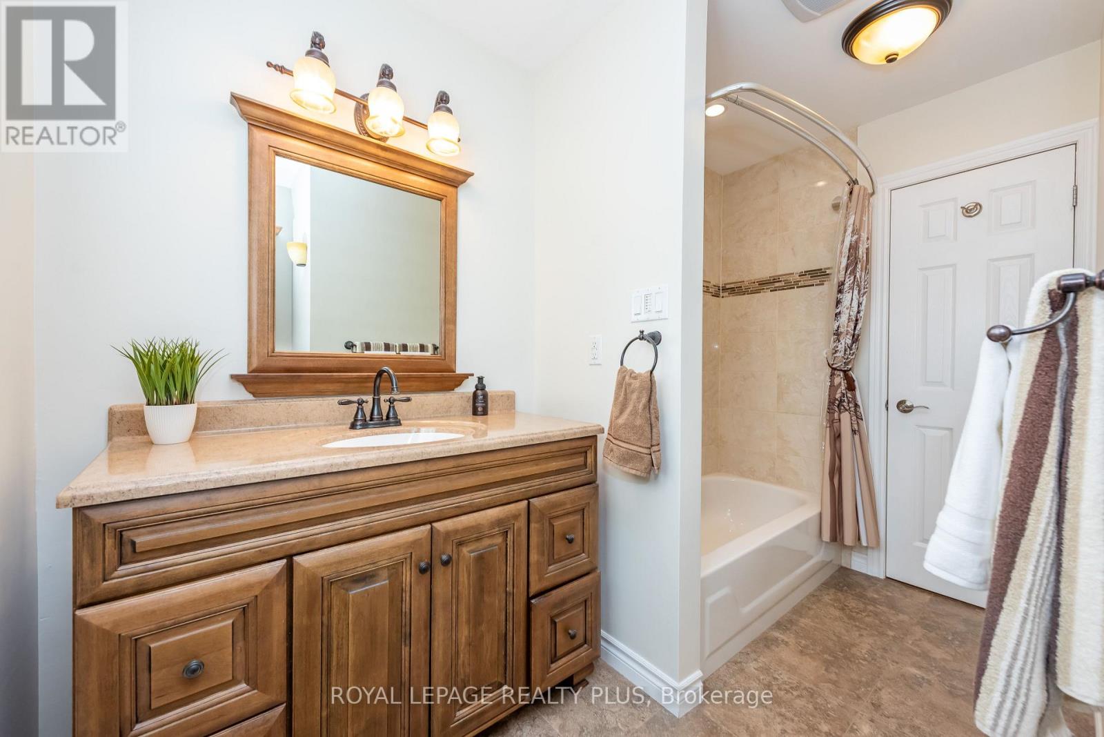 26 Larry Street, Caledon, Ontario  L7C 1K8 - Photo 20 - W12976666