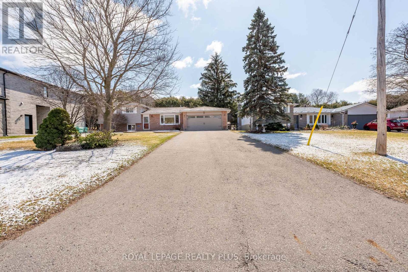 26 Larry Street, Caledon, Ontario  L7C 1K8 - Photo 43 - W12976666