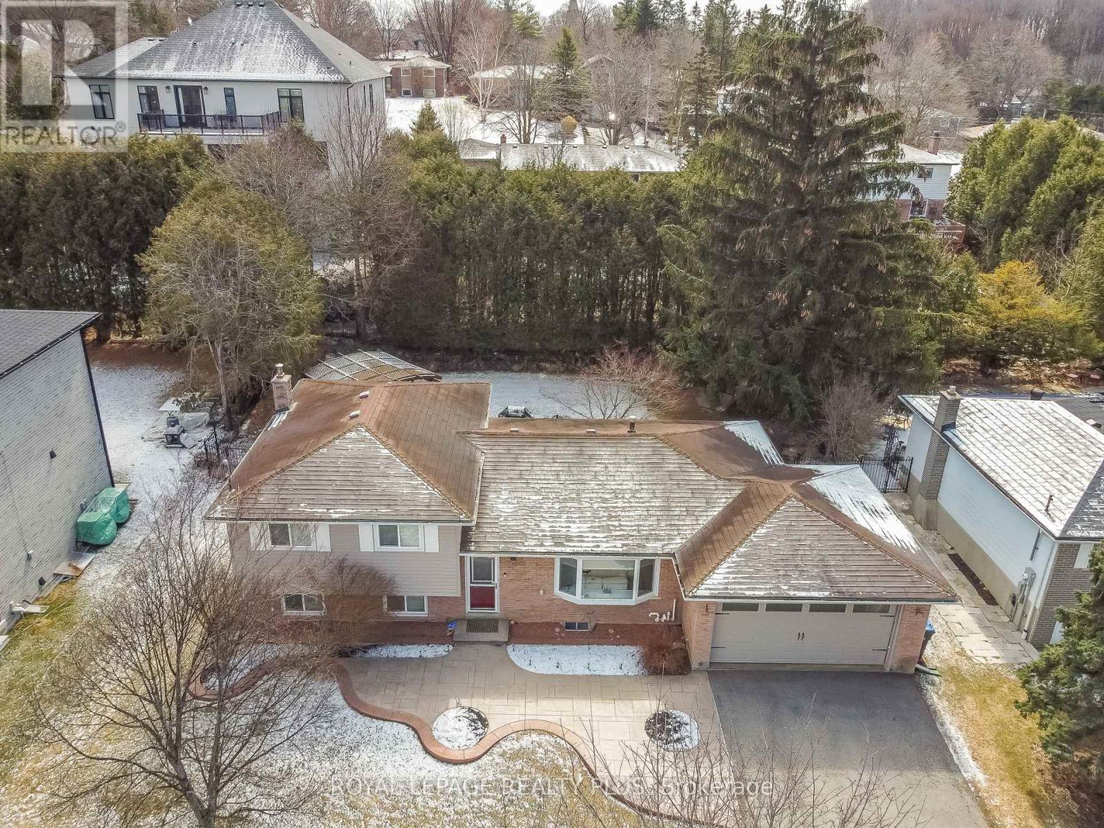 26 Larry Street, Caledon, Ontario  L7C 1K8 - Photo 5 - W12976666