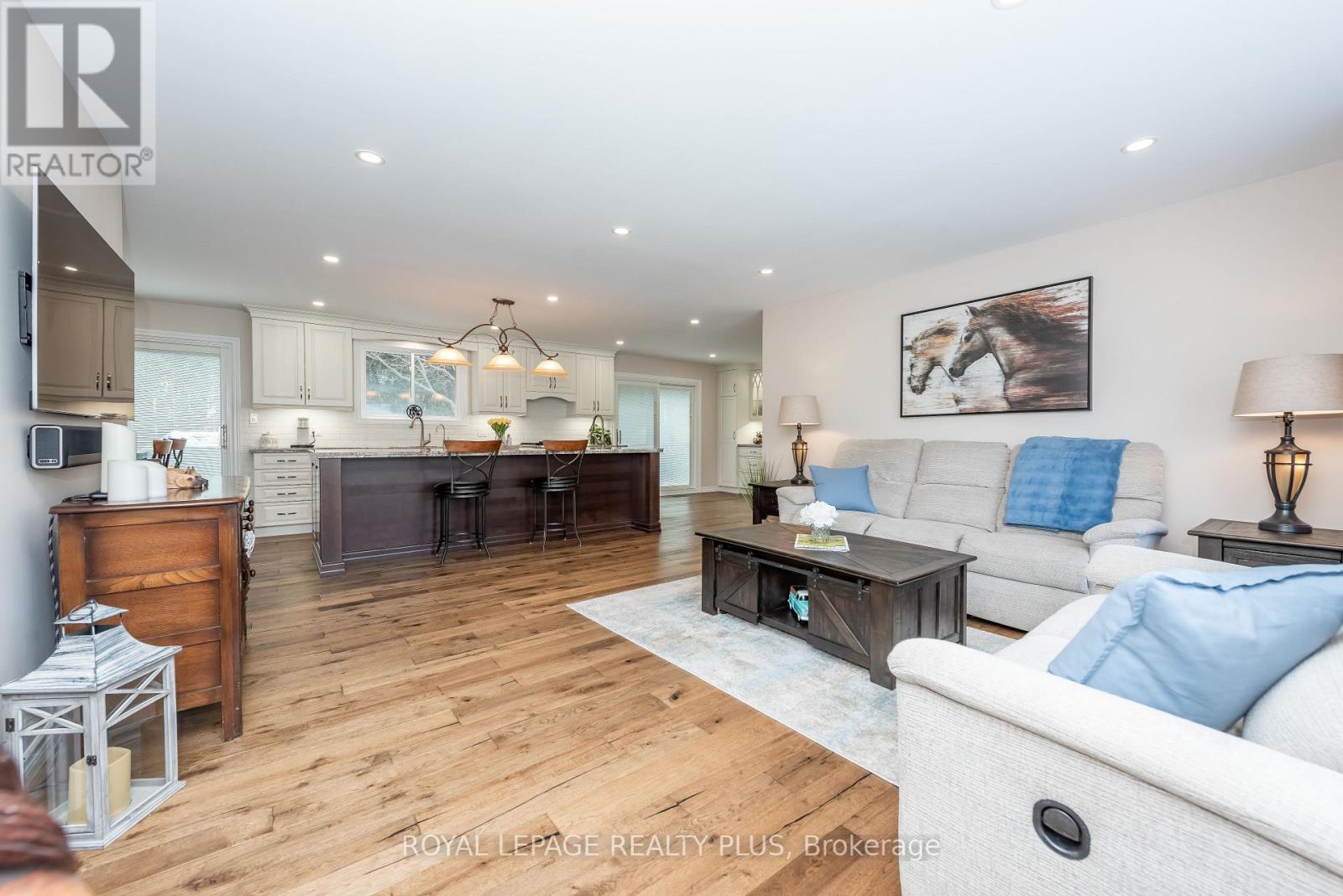 26 Larry Street, Caledon, Ontario  L7C 1K8 - Photo 7 - W12976666