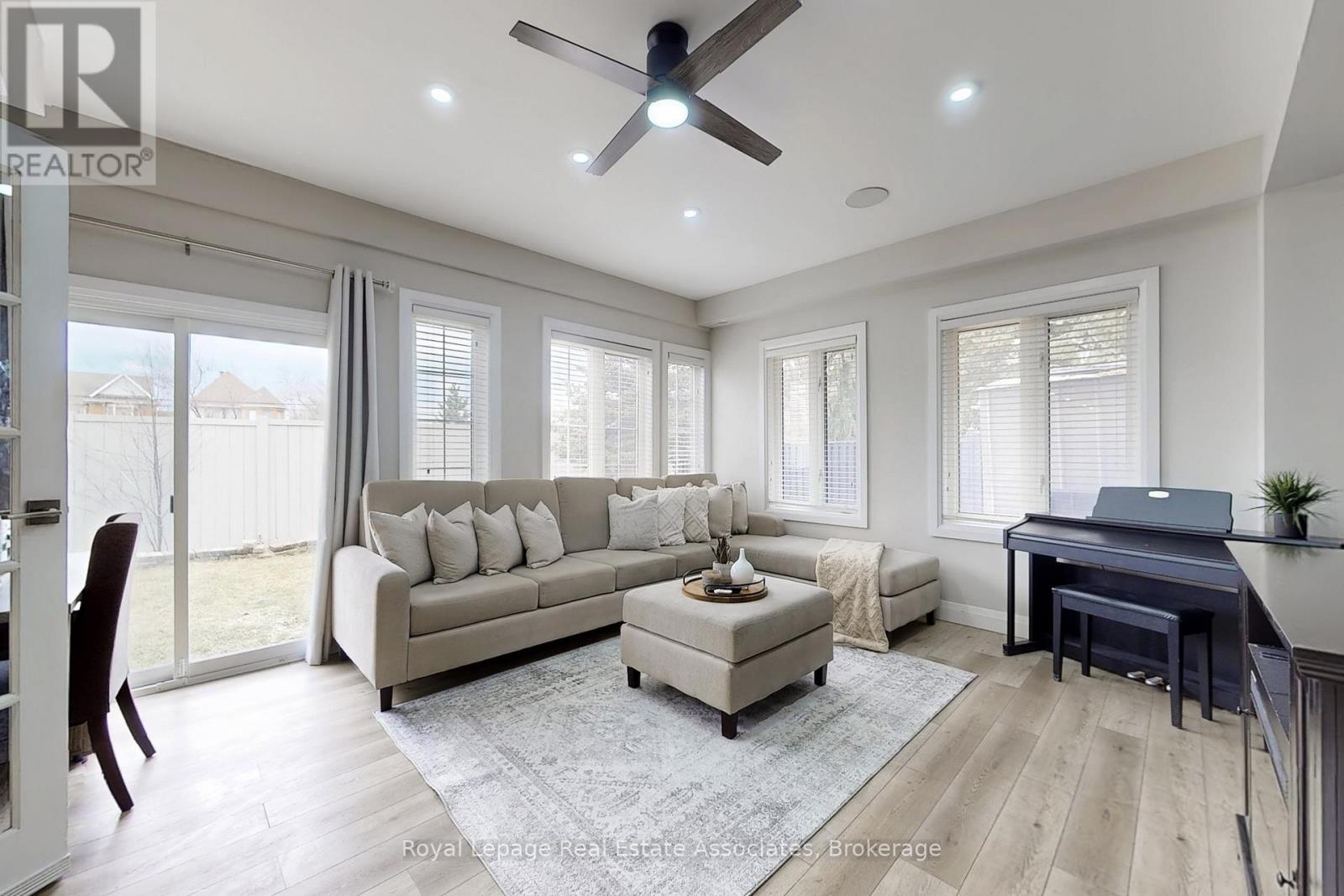 6006 Sundance Place, Mississauga, Ontario  L5N 2B4 - Photo 11 - W12976676