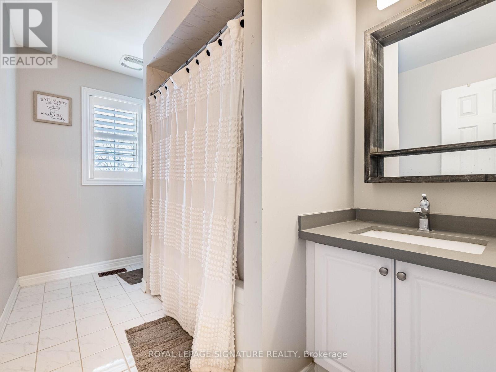 27 Permafrost Drive, Brampton, Ontario  L6R 3M4 - Photo 33 - W12976700