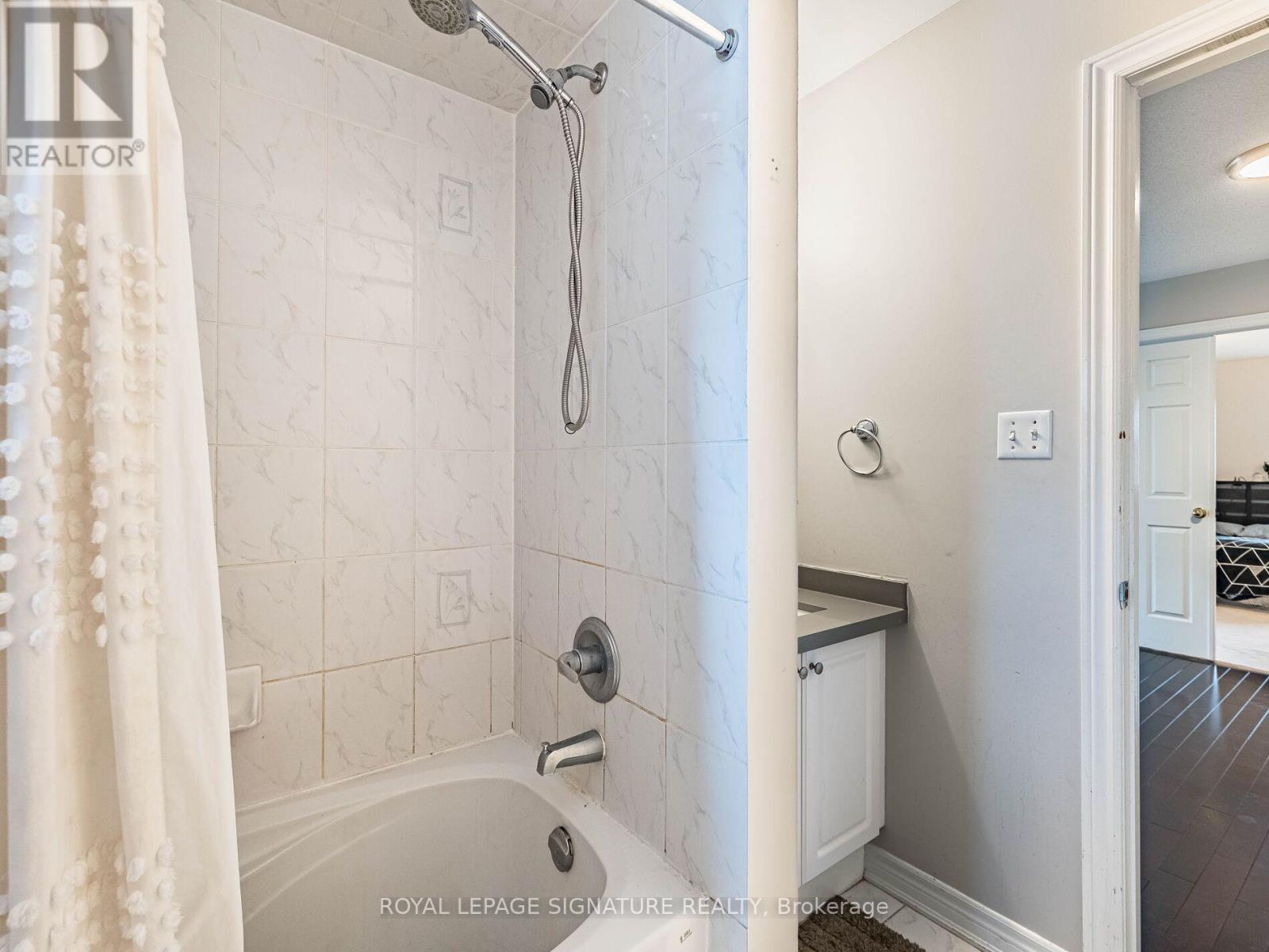 27 Permafrost Drive, Brampton, Ontario  L6R 3M4 - Photo 34 - W12976700