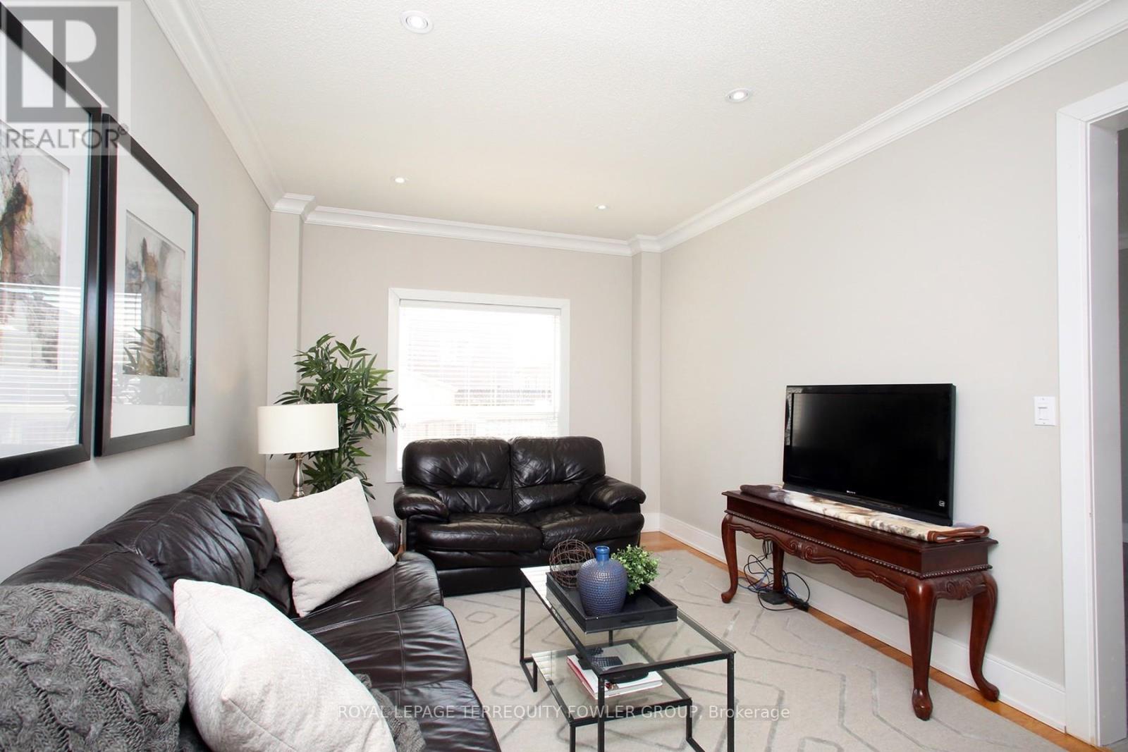 3 Frustac Trail, Caledon, Ontario  L7E 2A9 - Photo 9 - W12976734