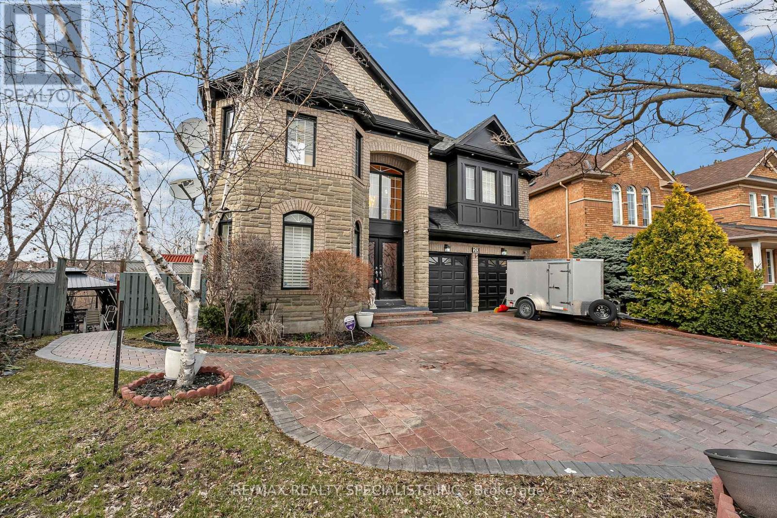 20 Silktop Trail, Brampton, Ontario  L6R 2K4 - Photo 3 - W12976760