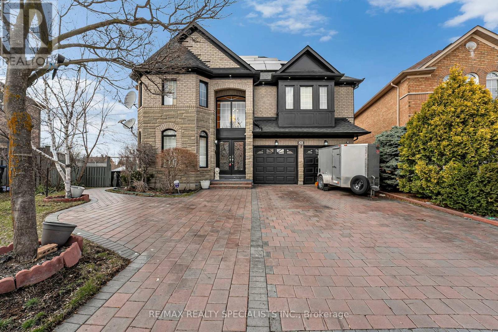 20 Silktop Trail, Brampton, Ontario  L6R 2K4 - Photo 4 - W12976760