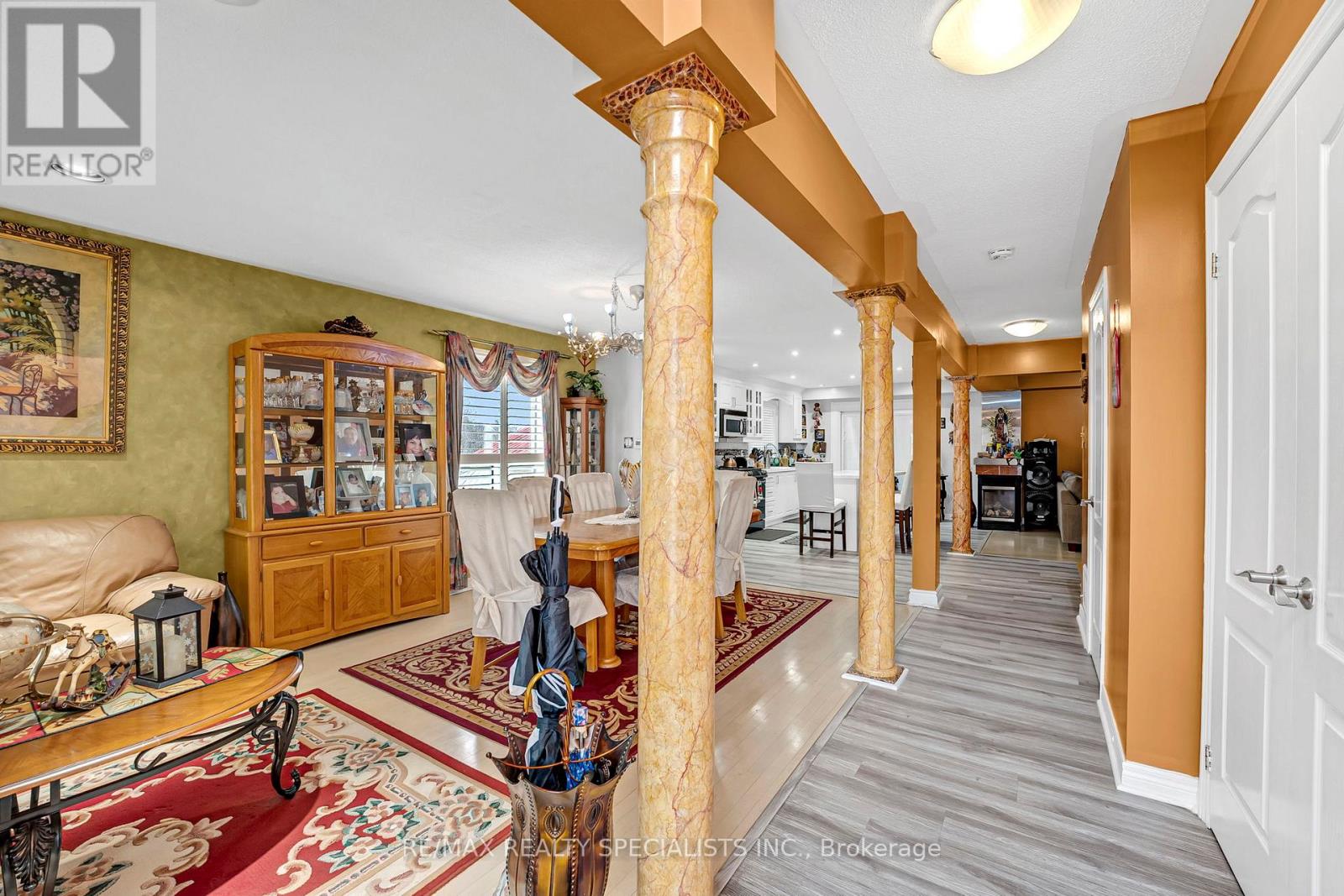 20 Silktop Trail, Brampton, Ontario  L6R 2K4 - Photo 9 - W12976760