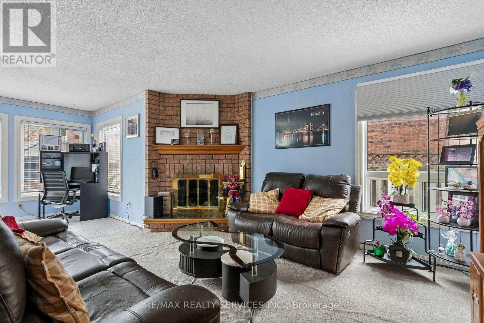 16 Major William Sharpe Drive E, Brampton, Ontario  L6X 3K3 - Photo 10 - W12976788