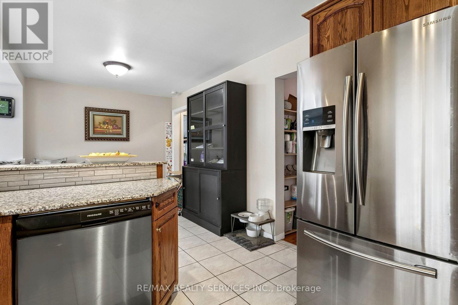 16 Major William Sharpe Drive E, Brampton, Ontario  L6X 3K3 - Photo 16 - W12976788