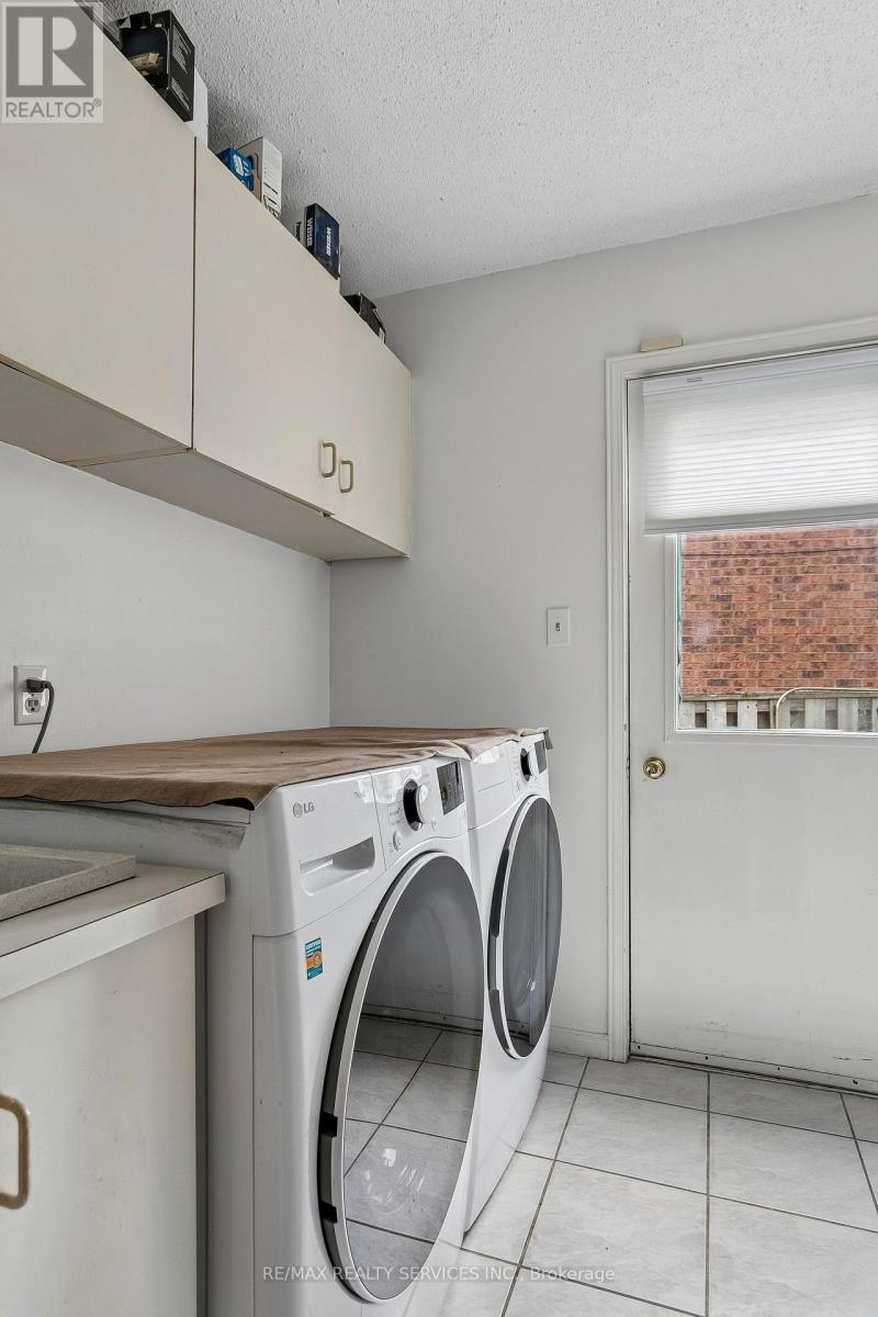 16 Major William Sharpe Drive E, Brampton, Ontario  L6X 3K3 - Photo 21 - W12976788