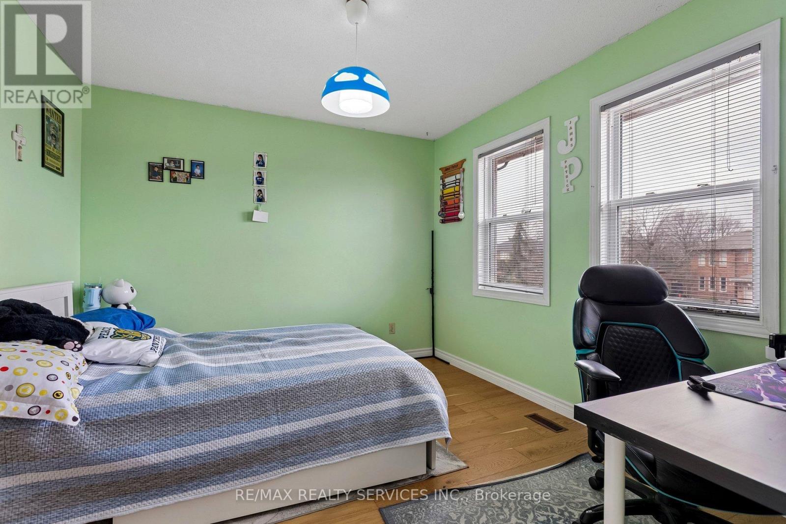 16 Major William Sharpe Drive E, Brampton, Ontario  L6X 3K3 - Photo 25 - W12976788